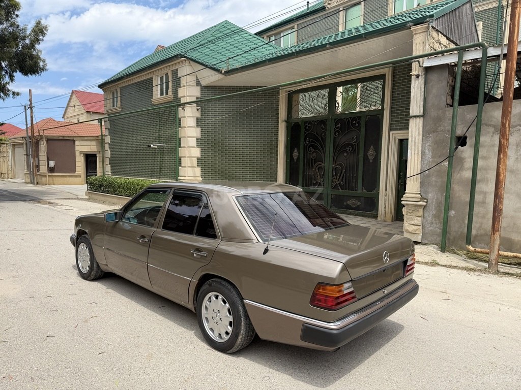 Mercedes 250 D