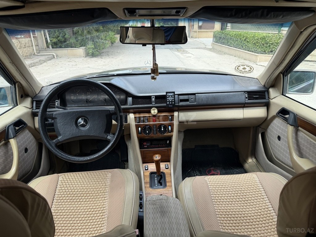 Mercedes 250 D