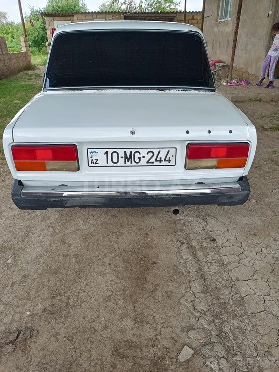 LADA (VAZ) 2107