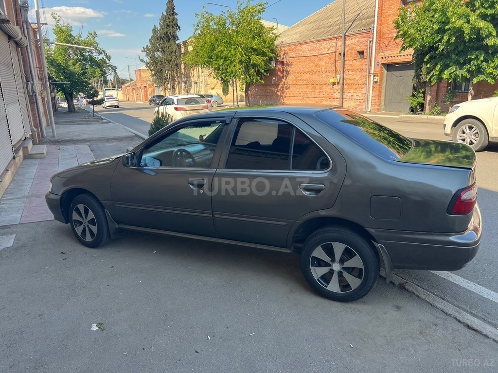 Nissan Sunny