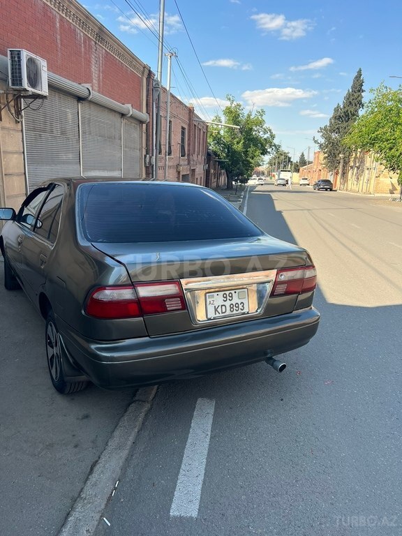 Nissan Sunny
