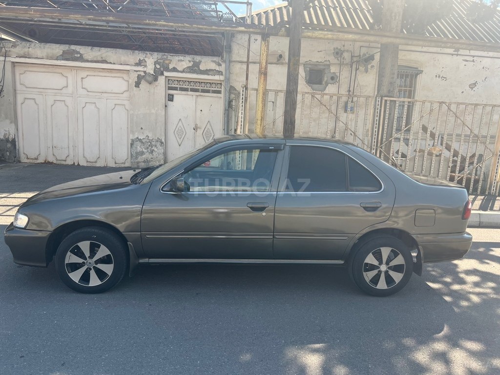 Nissan Sunny