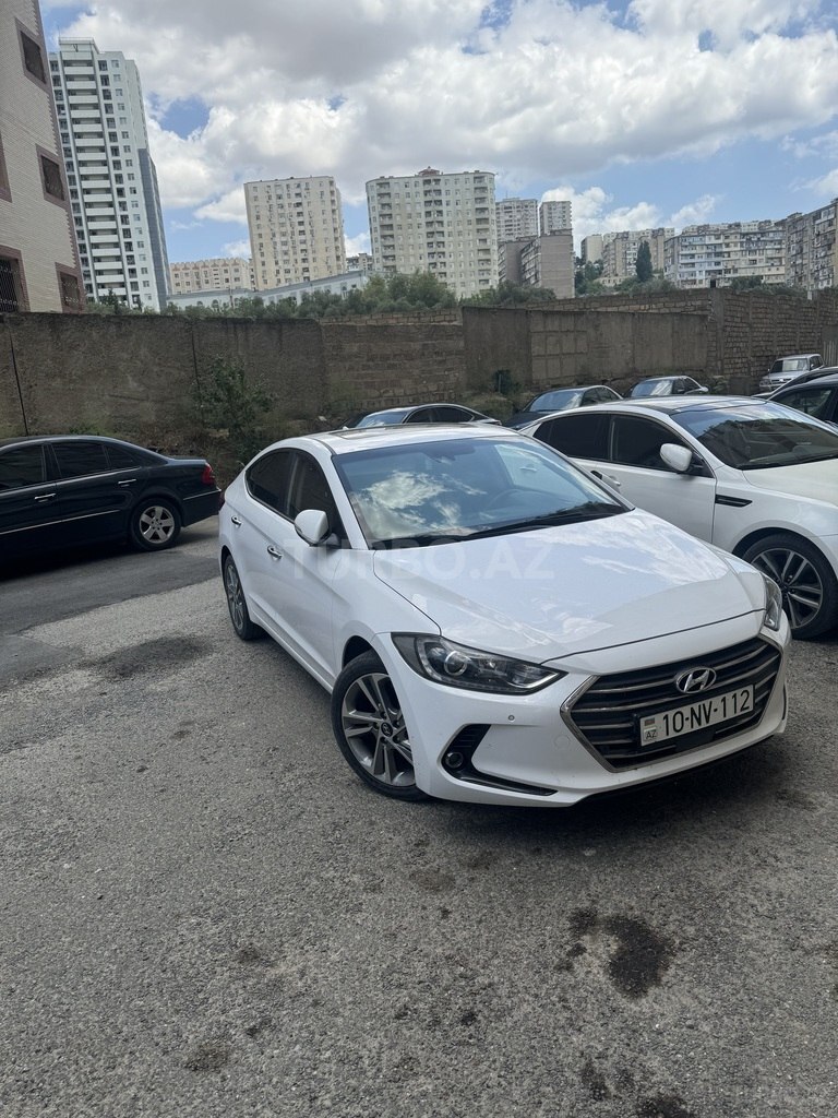 Hyundai Elantra