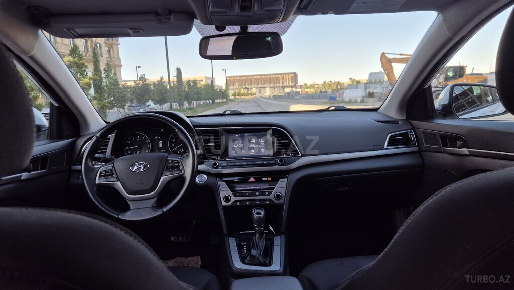 Hyundai Elantra