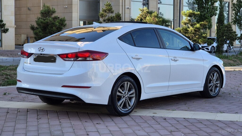 Hyundai Elantra