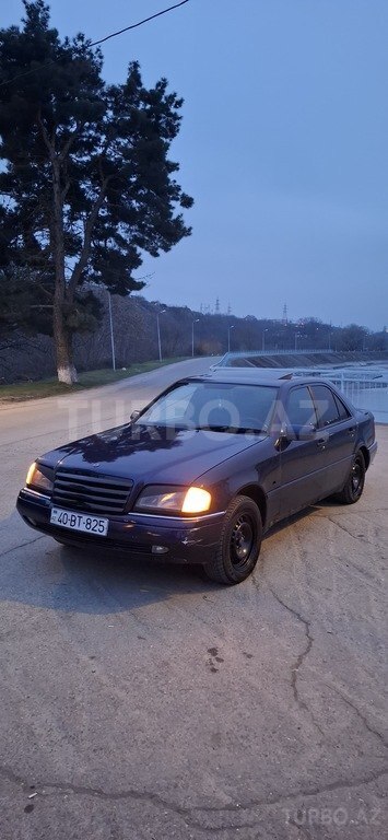 Mercedes C 180