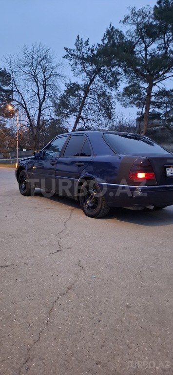 Mercedes C 180