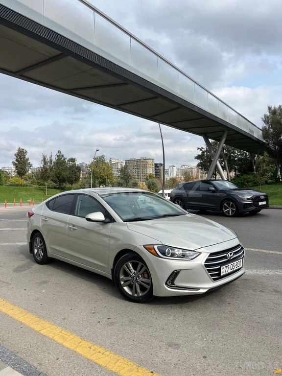 Hyundai Elantra
