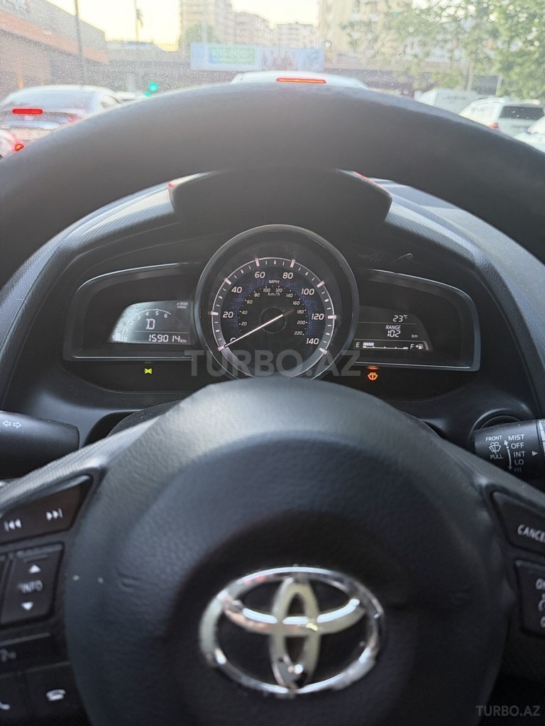 Toyota Yaris iA