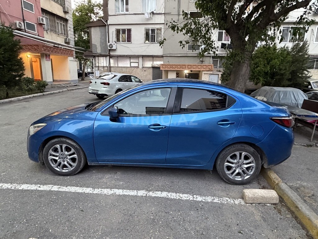 Toyota Yaris iA