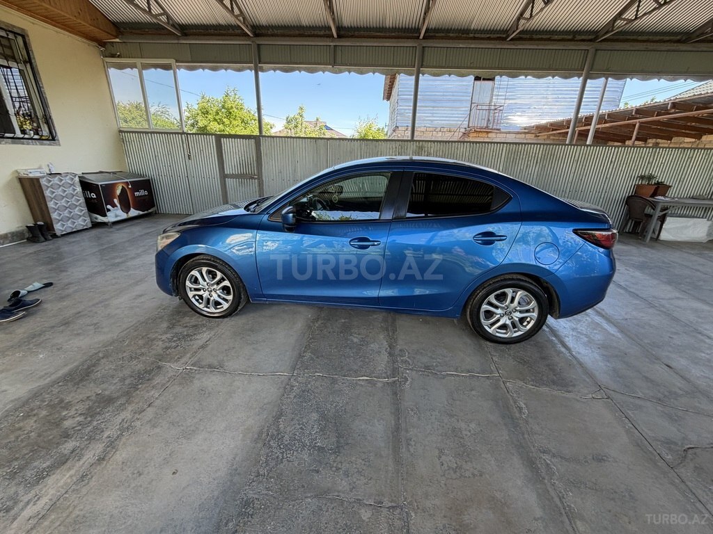 Toyota Yaris iA