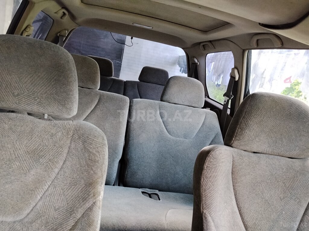 Mitsubishi Chariot Grandis