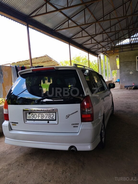 Mitsubishi Chariot Grandis