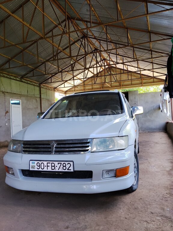 Mitsubishi Chariot Grandis