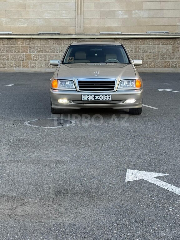 Mercedes C 230