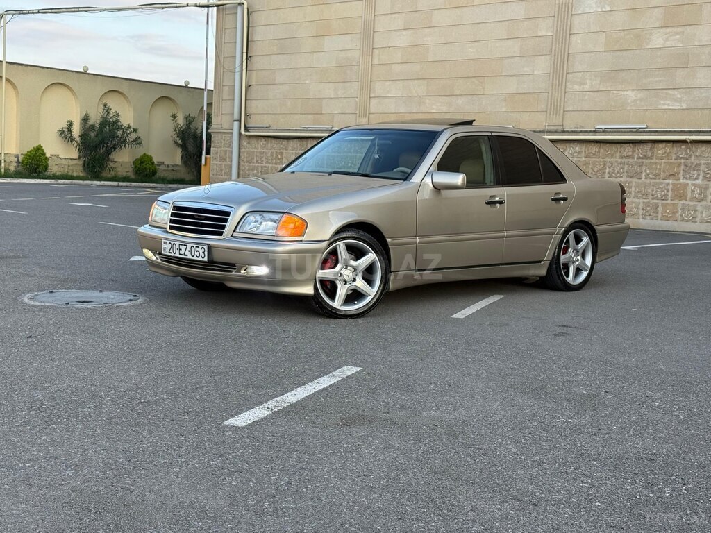 Mercedes C 230