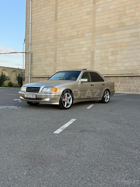 Mercedes C 230