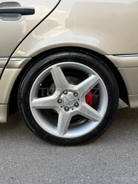 Mercedes C 230
