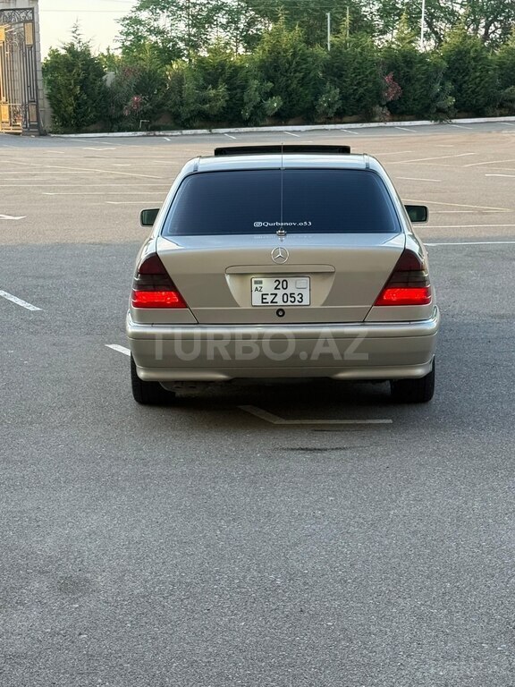Mercedes C 230