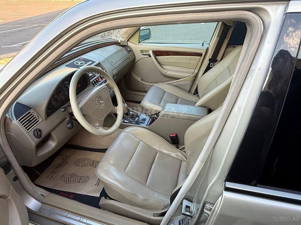 Mercedes C 230