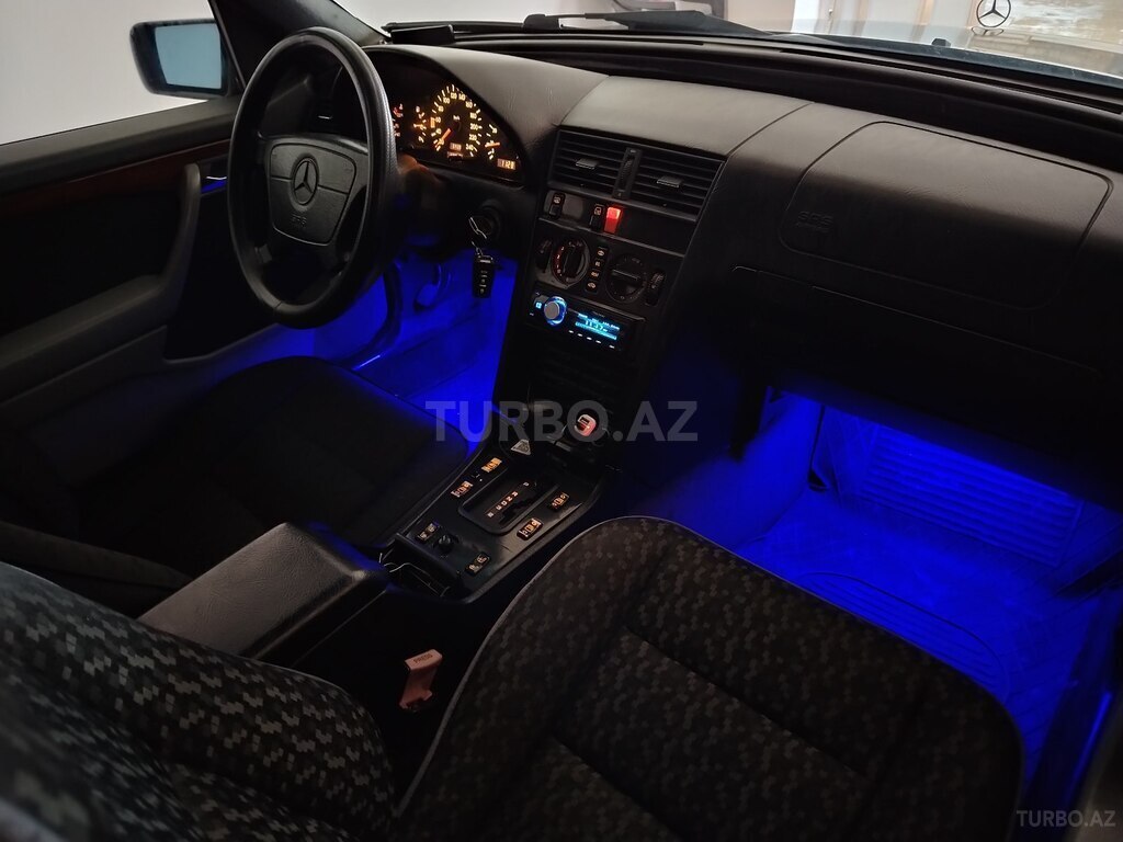 Mercedes C 180