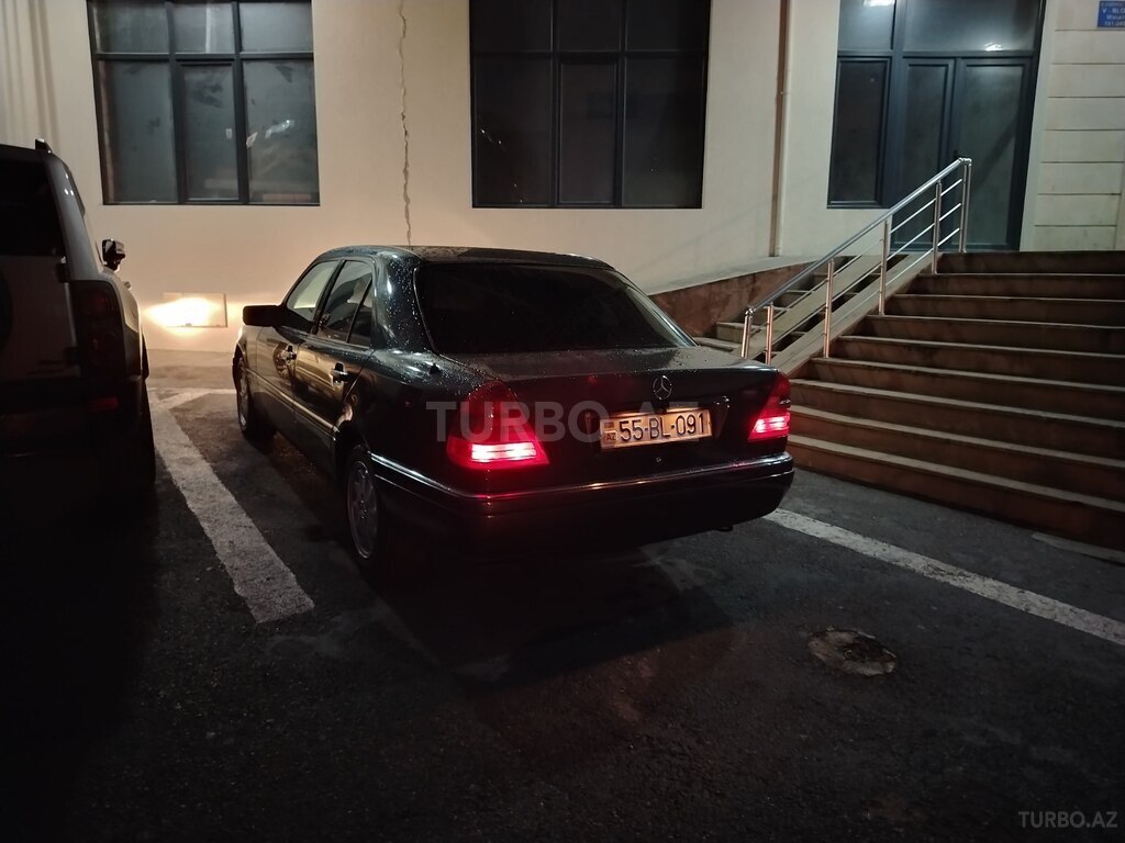 Mercedes C 180