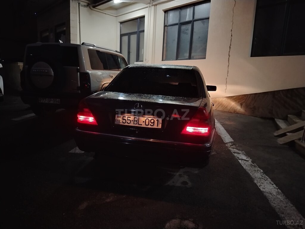 Mercedes C 180