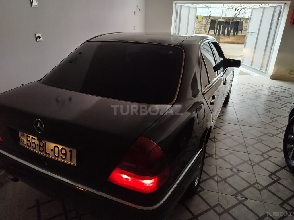 Mercedes C 180