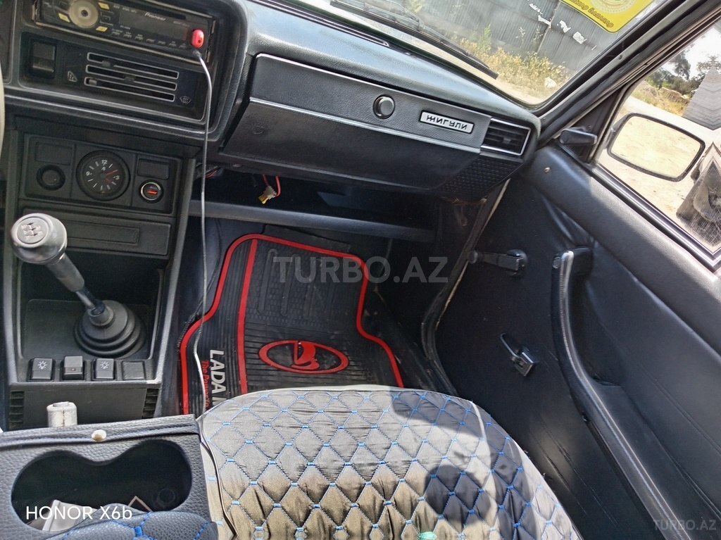 LADA (VAZ) 2107