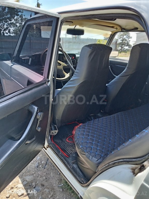 LADA (VAZ) 2107