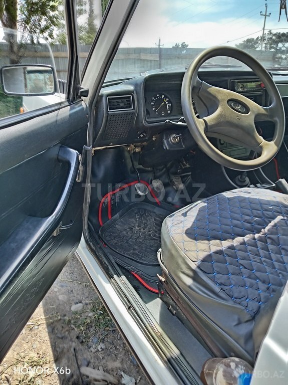 LADA (VAZ) 2107