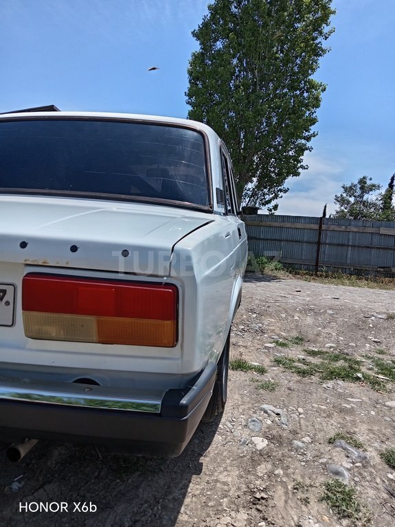 LADA (VAZ) 2107