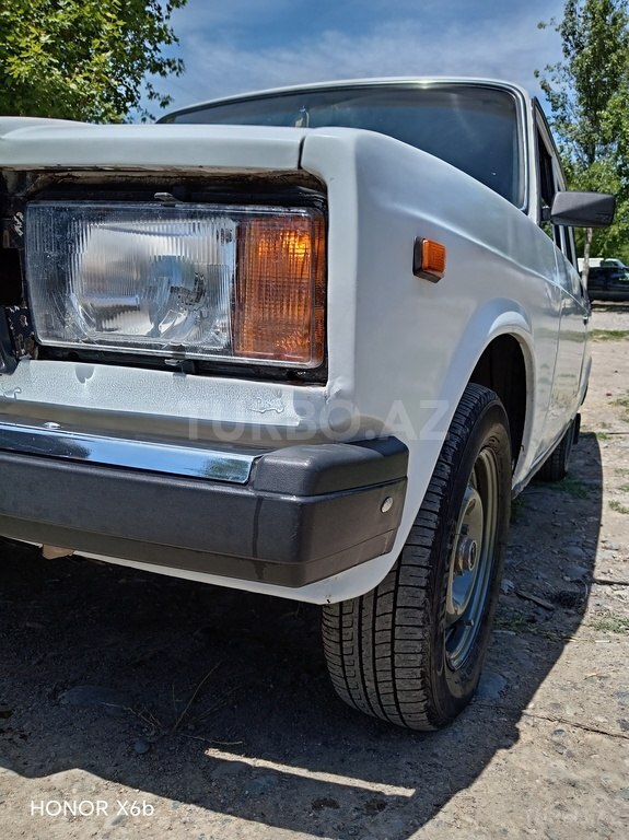 LADA (VAZ) 2107