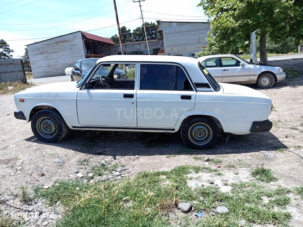 LADA (VAZ) 2107