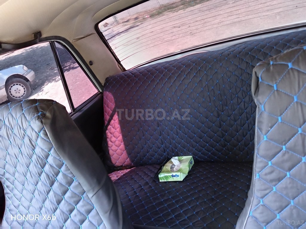 LADA (VAZ) 2107