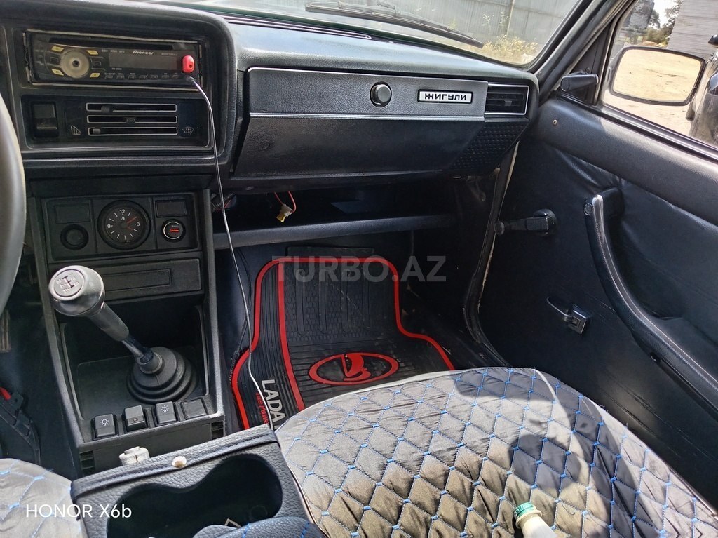 LADA (VAZ) 2107