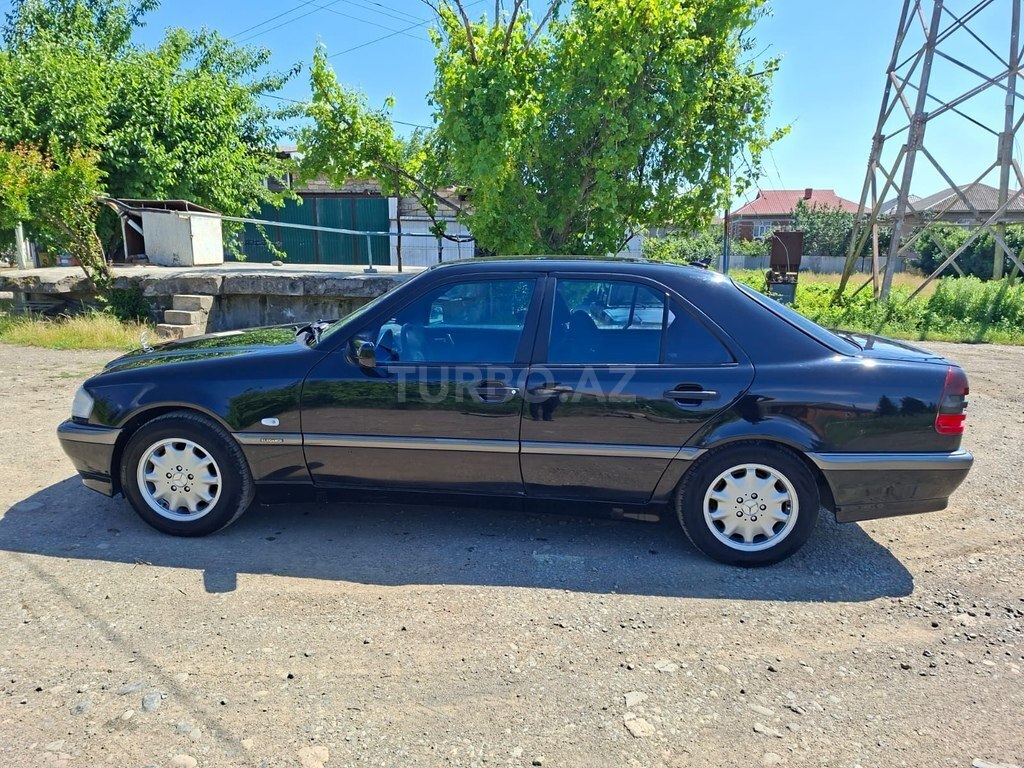 Mercedes C 180