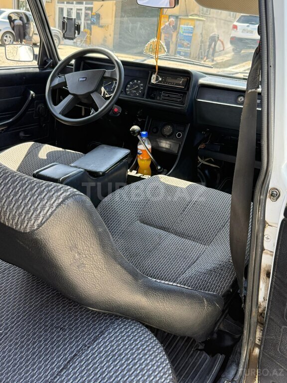 LADA (VAZ) 2107