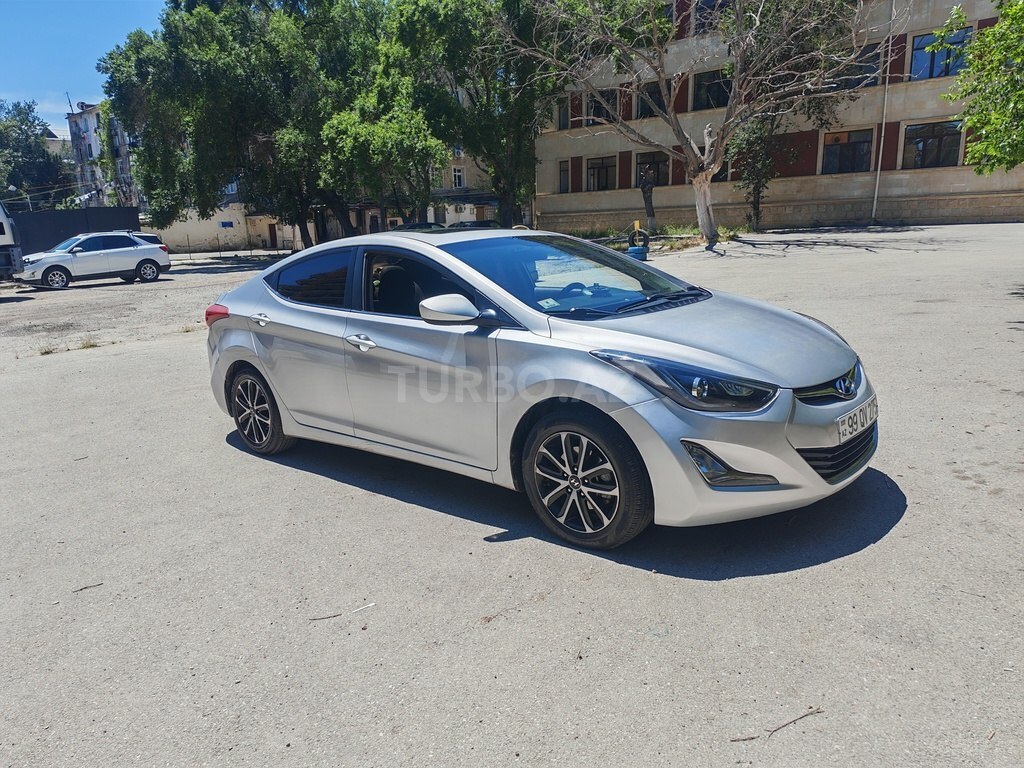 Hyundai Elantra