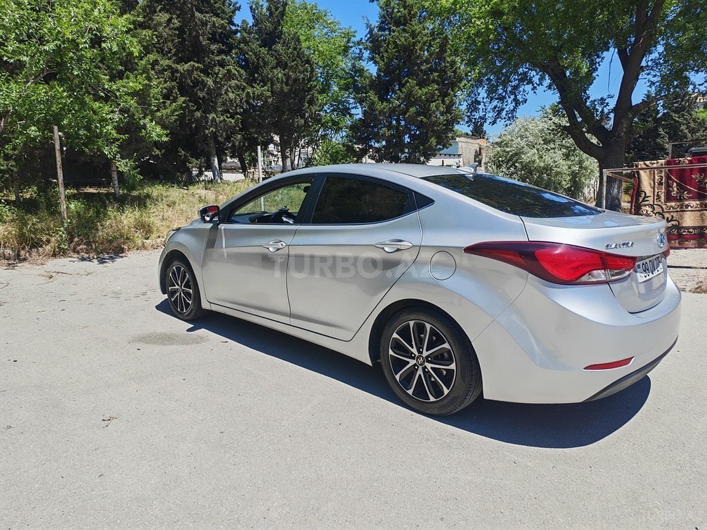 Hyundai Elantra