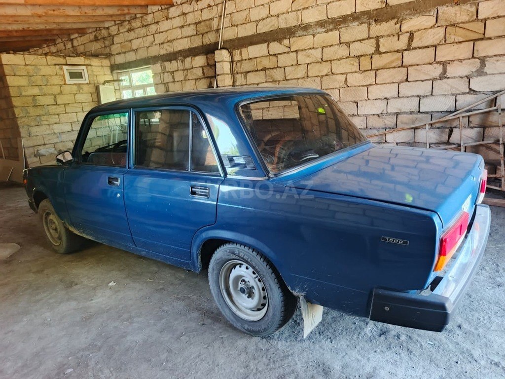 LADA (VAZ) 2107