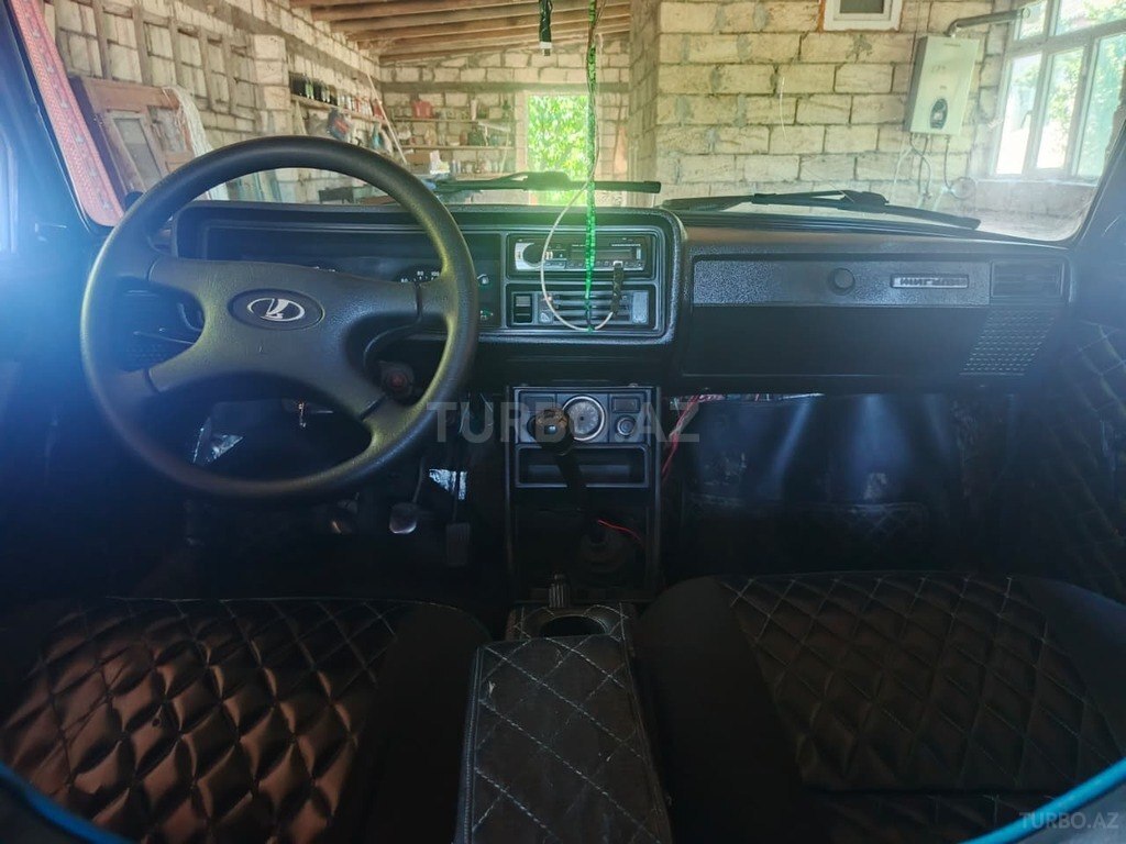 LADA (VAZ) 2107