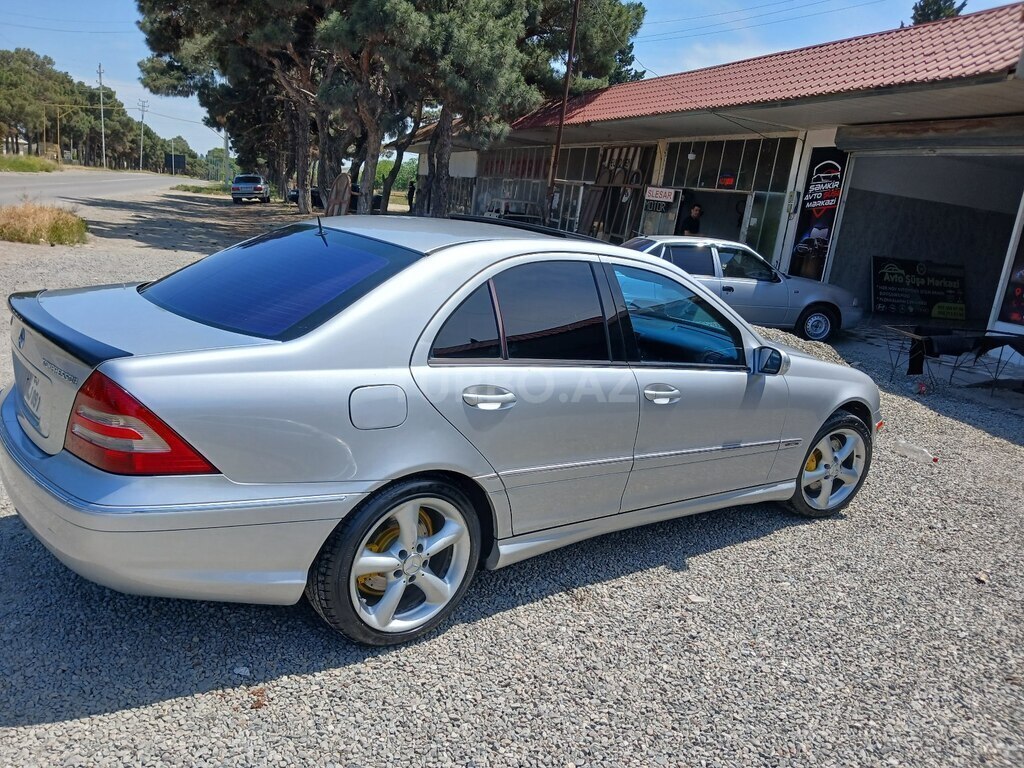 Mercedes C 230