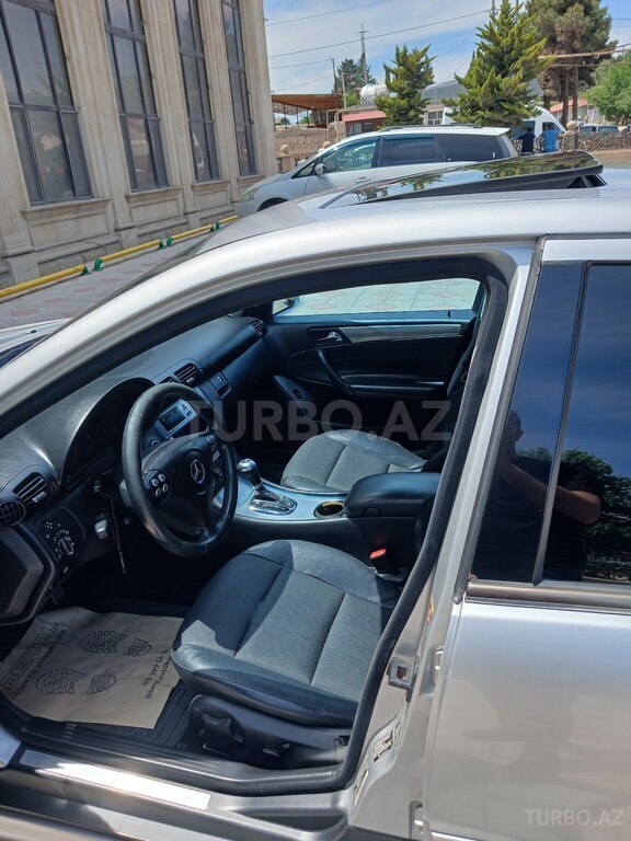Mercedes C 230