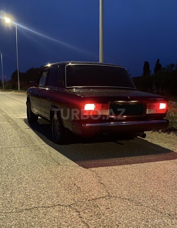 LADA (VAZ) 2107