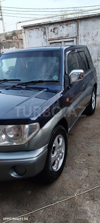 Mitsubishi Pajero io
