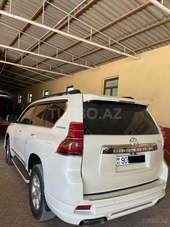 Toyota Land Cruiser Prado