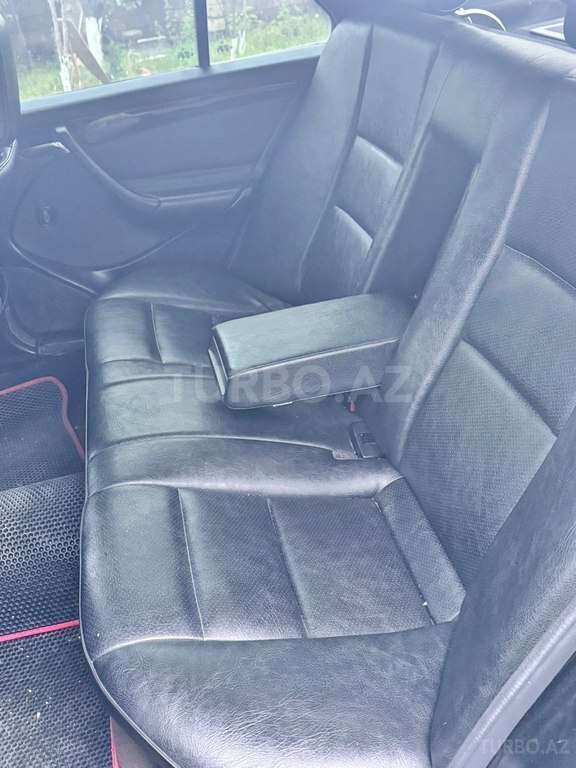 Mercedes C 230