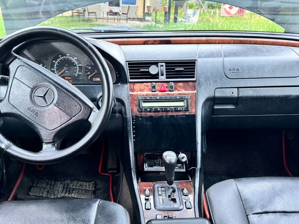 Mercedes C 230