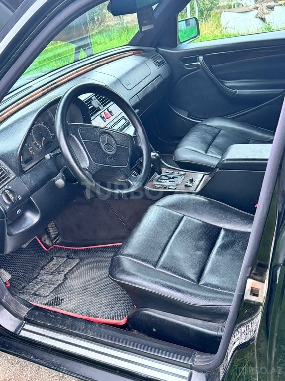Mercedes C 230